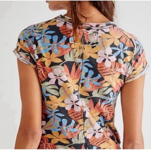 Free People X We The Free Be My Baby Floral Tee Womens L NEW - Picture 2 of 3